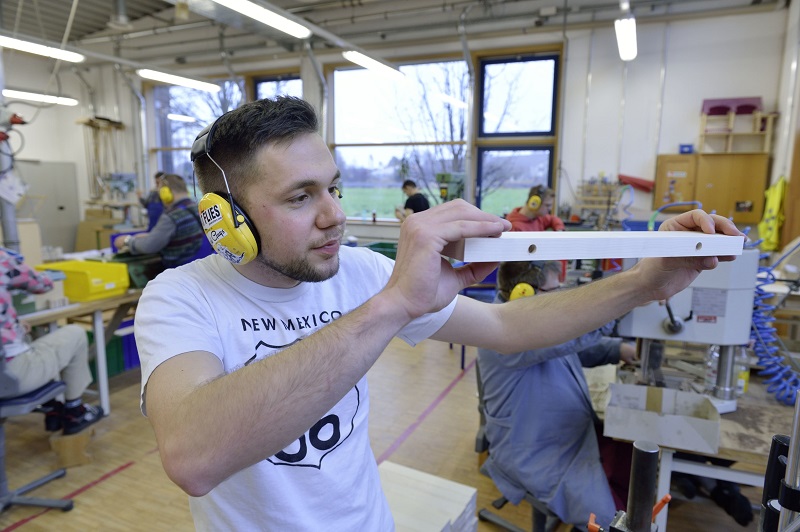 SIDE BY SIDE accessori in legno artigianali per cucina e casa, realizzati a mano